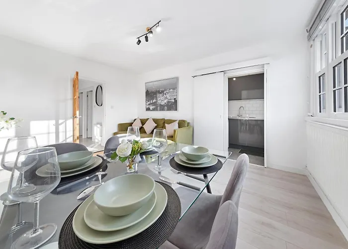 Central London Four-Bedroom Luxury Living - Westminster & Vauxhall
