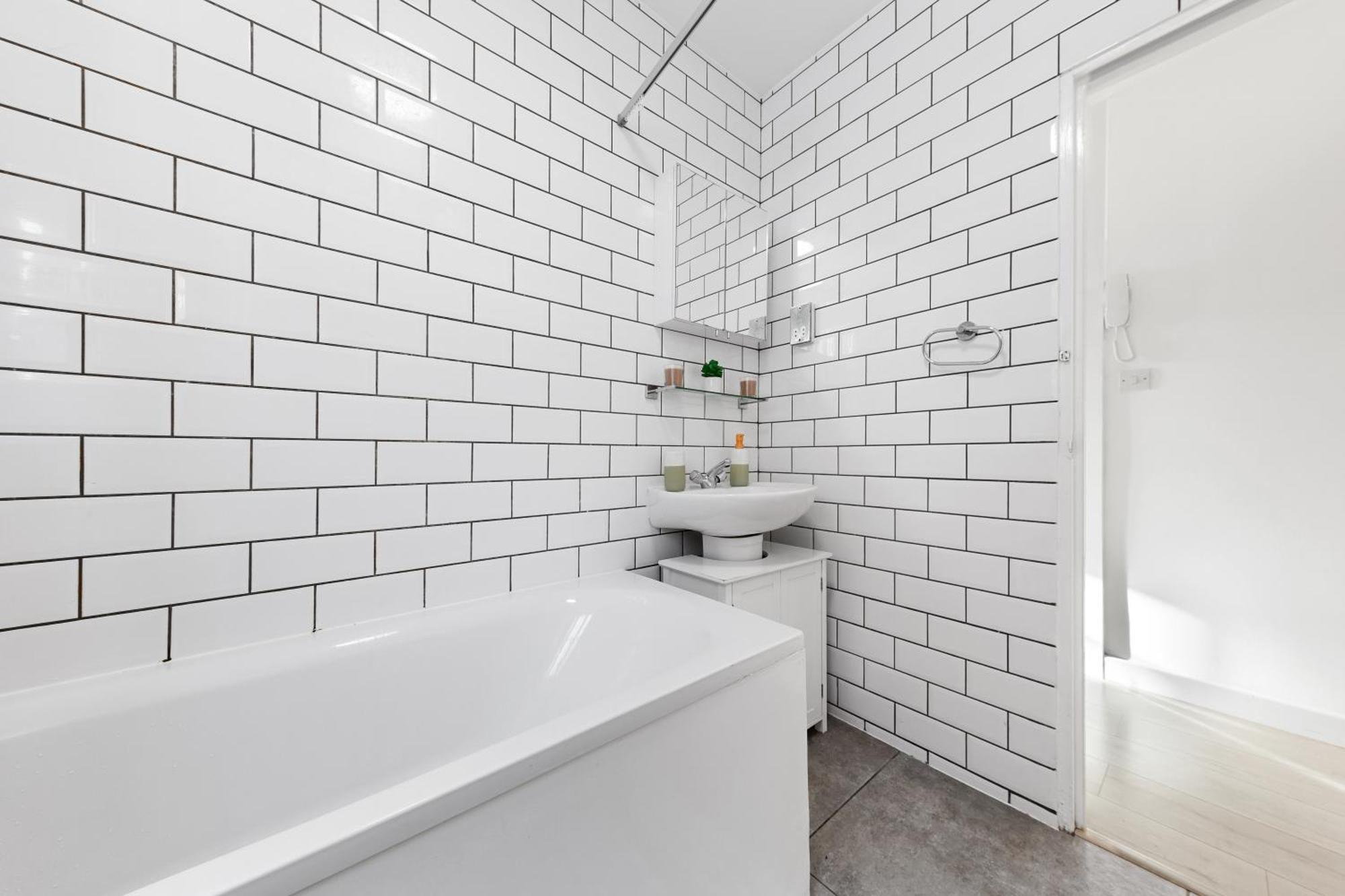 Four-bedroom Luxury Living - Westminster & Vauxhall
