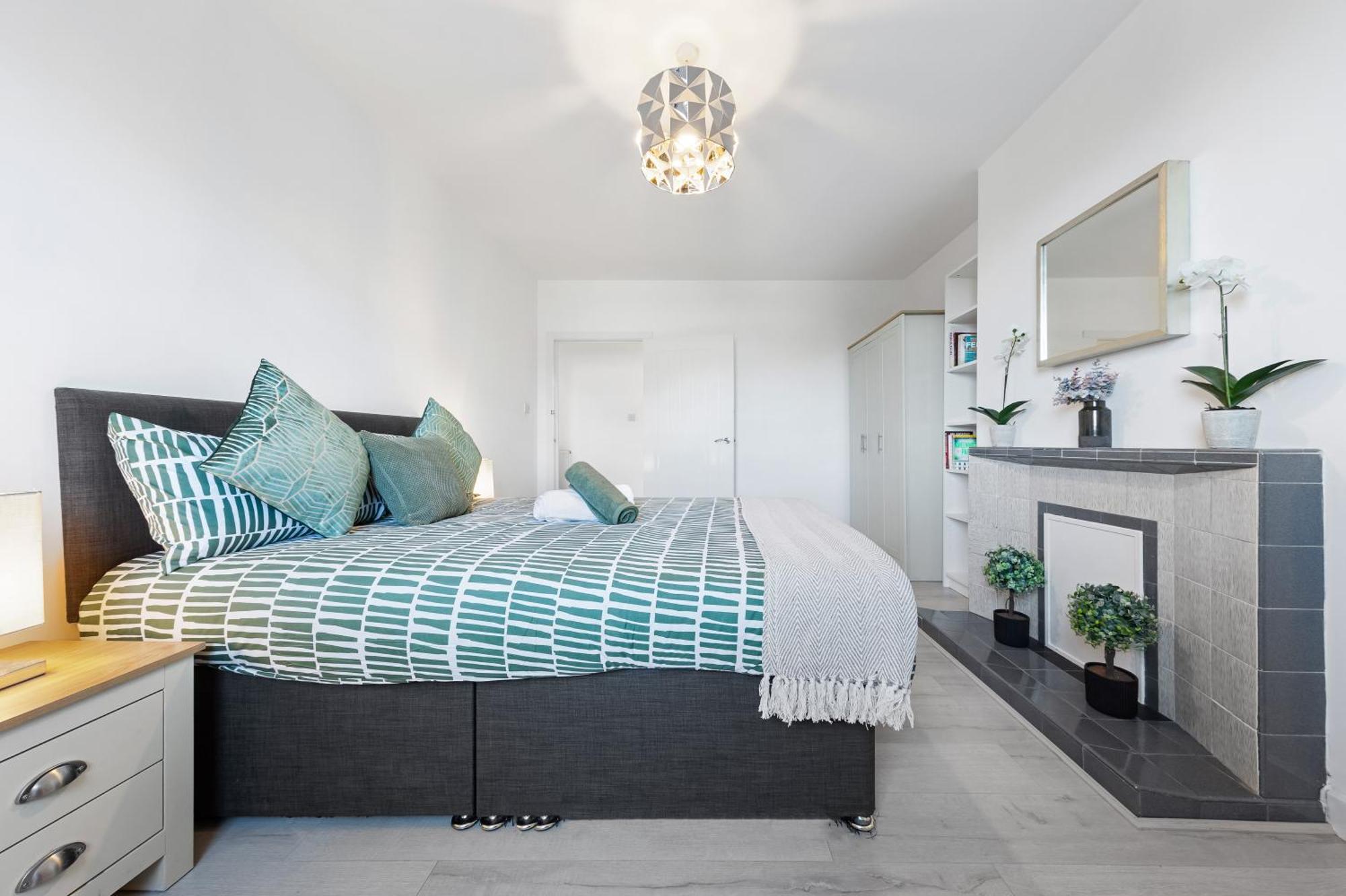 Four-bedroom Luxury Living - Westminster & Vauxhall Apartment London