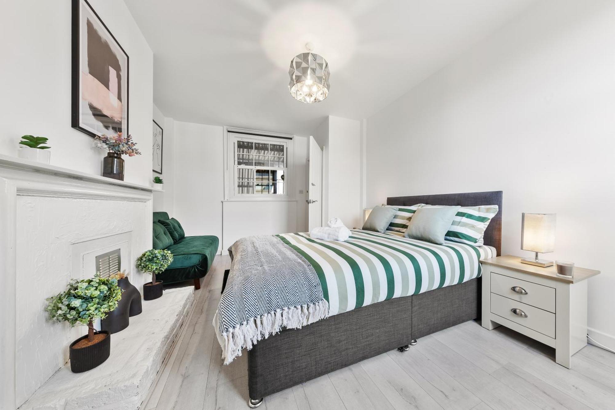 Four-bedroom Luxury Living - Westminster & Vauxhall